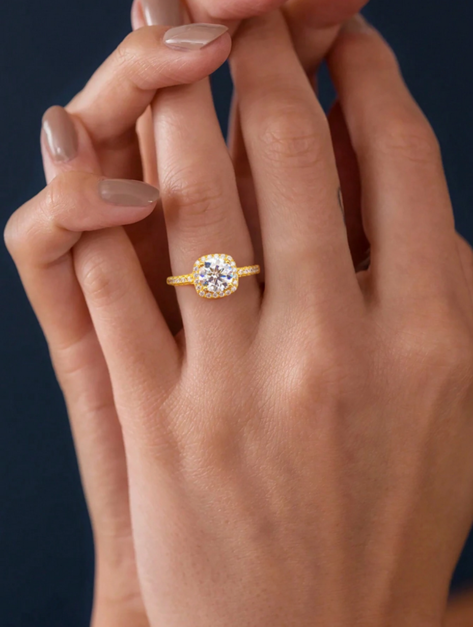 Luxury Moissanite Ring | Timeless Sparkle