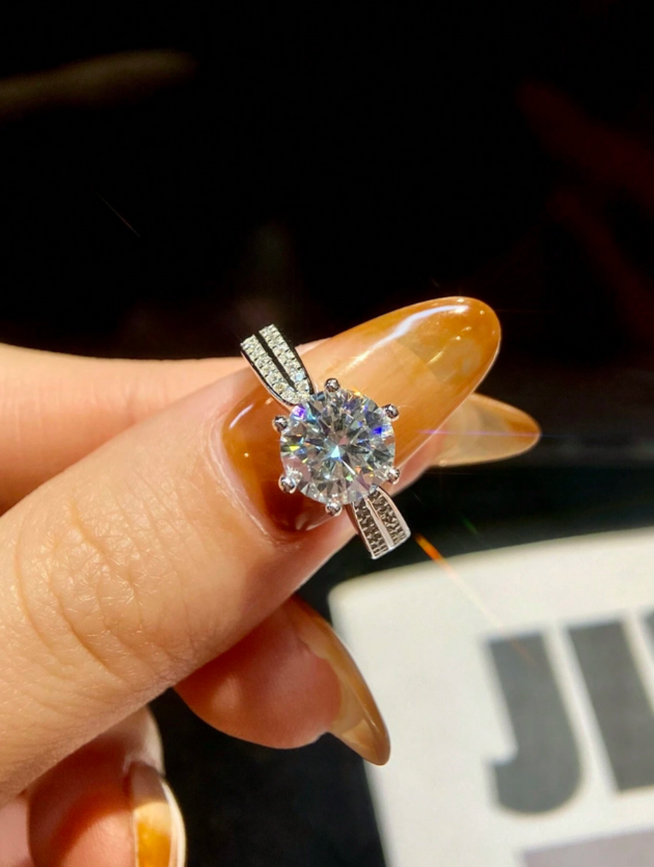 Starlight Queen 6-Claw Ring | 925 Sterling Silver