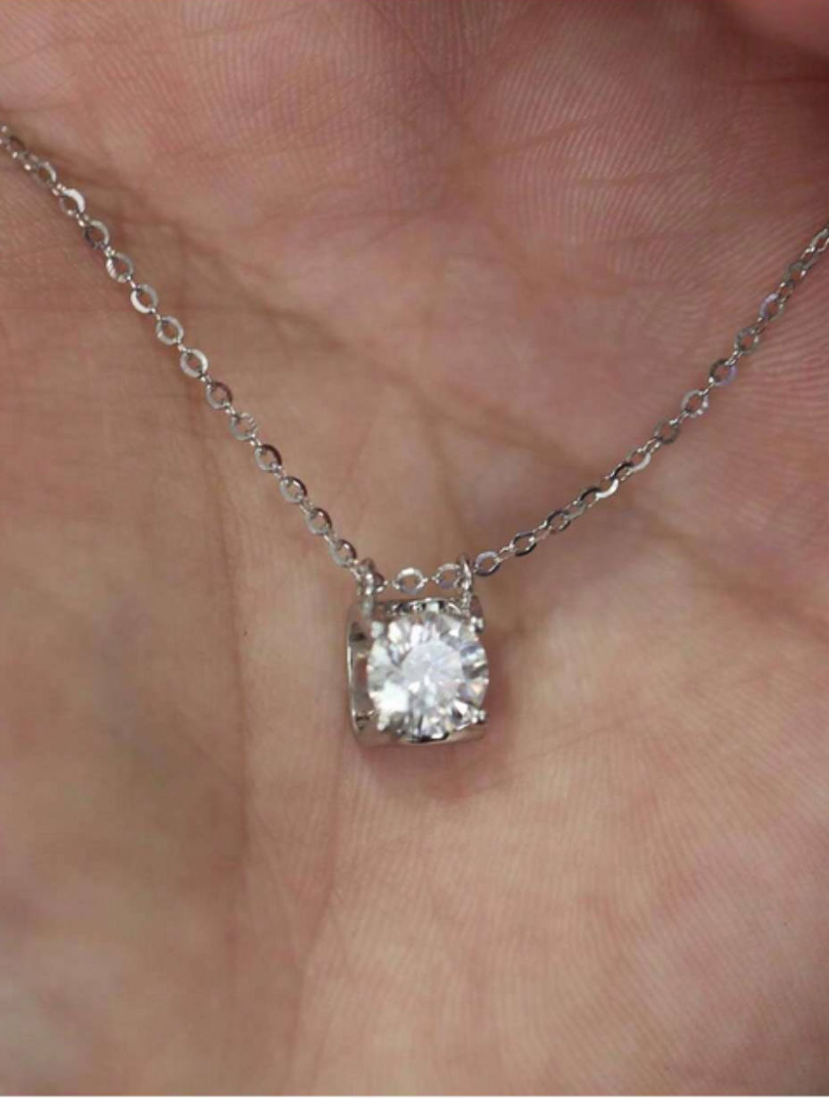 Premium Moissanite Pendant Necklace | Elegant Design