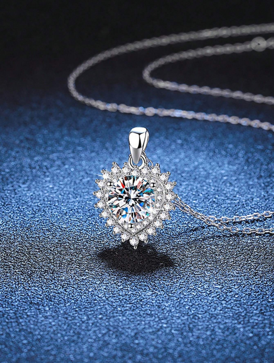 Luxury 925 Sterling Silver Moissanite Heart Necklace | Exquisite Jewelry