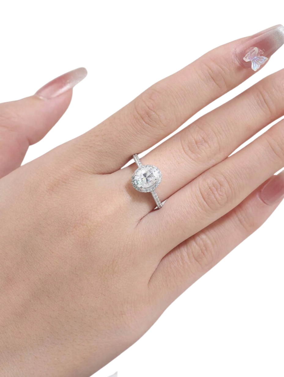 Oval Moissanite Halo Ring | S925 Sterling Silver