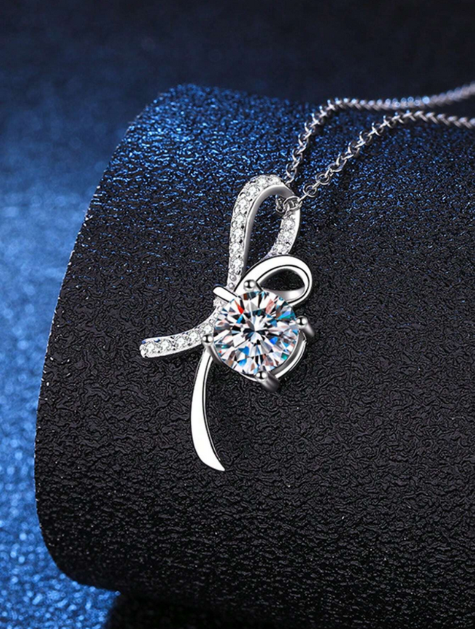 Luxurious Moissanite Pendant Necklace | Timeless Design