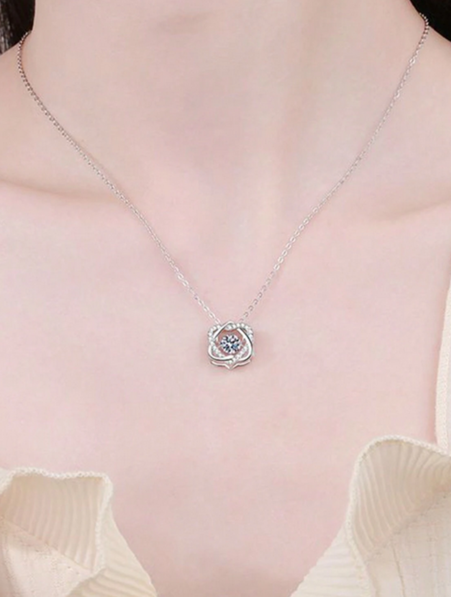 Exquisite Moissanite Star Necklace | Sparkling Design