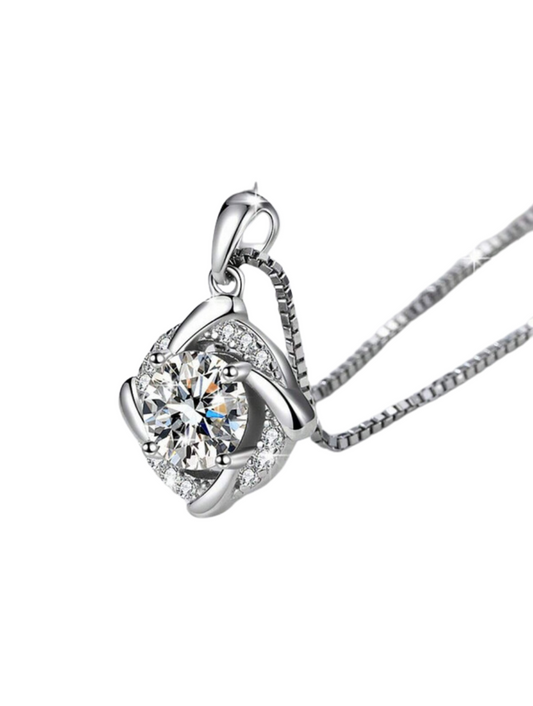 Silver Clover Pendant Necklace | Elegant Design